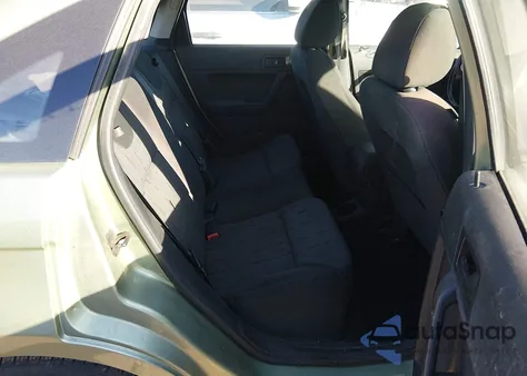 2008 Ford Focus Se/Sel/Ses z USA, uszkodzony, nr VIN 1FAHP35N38W234183